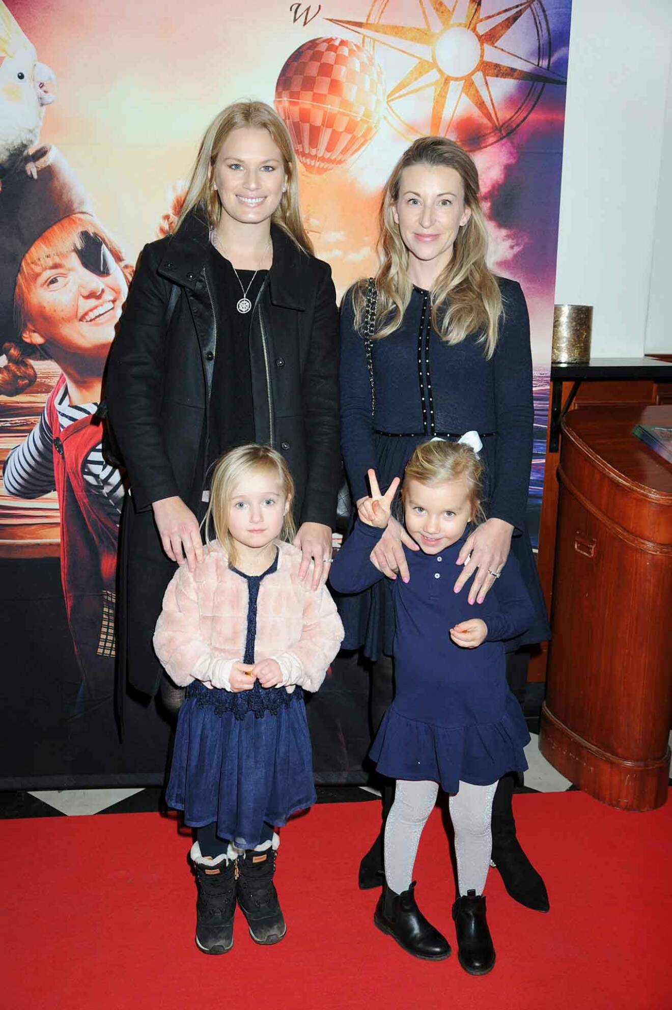 Vicky Andrén Magnuson med dottern Desireé och väninnan Eva Engellau med dottern Alexandra. 