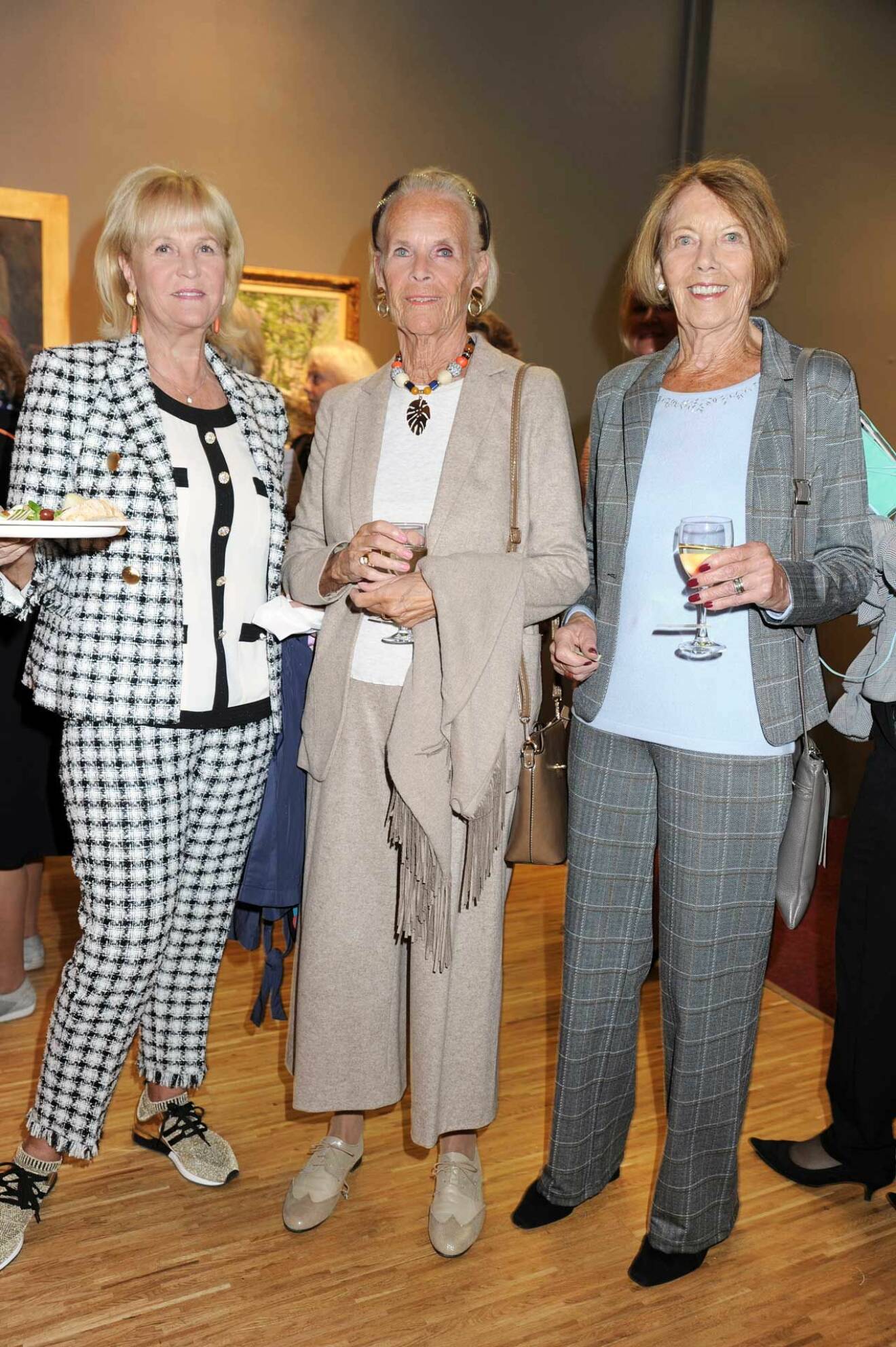 Trion Marie Mörner, Yvonne Wendt och Ingela Nordström matchade varandra snyggt i jordnära färger.