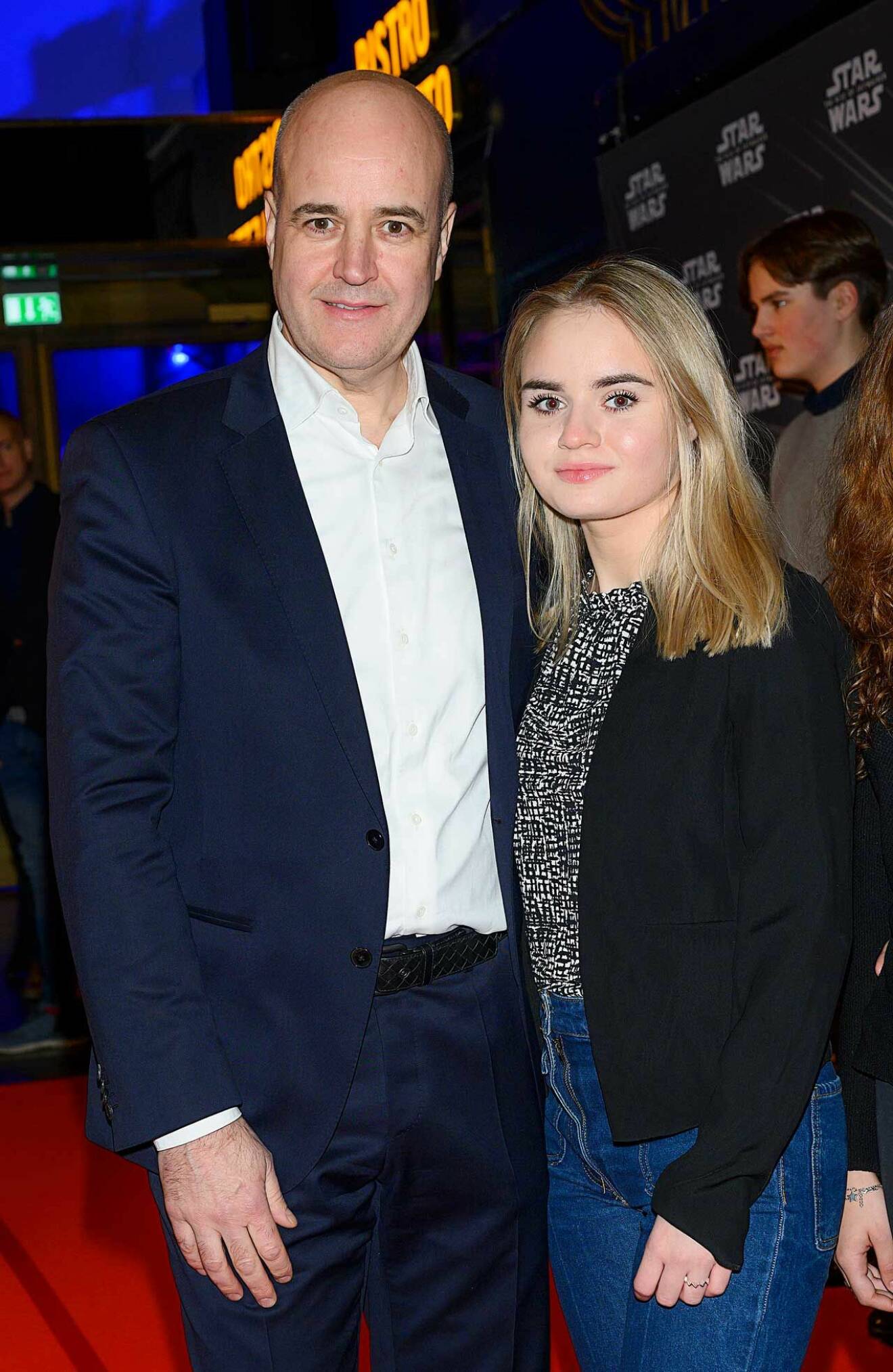 Fredrik Reinfeldt premiärminglade glatt med dottern Ebba Reinfeldt.