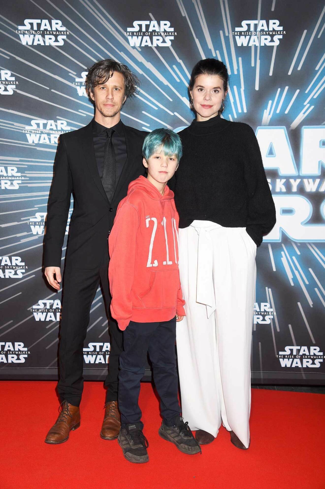Skådespelerskan Emma Molin och Erik Zetterberg såg fram emot en filmkväll med sonen Omar. 