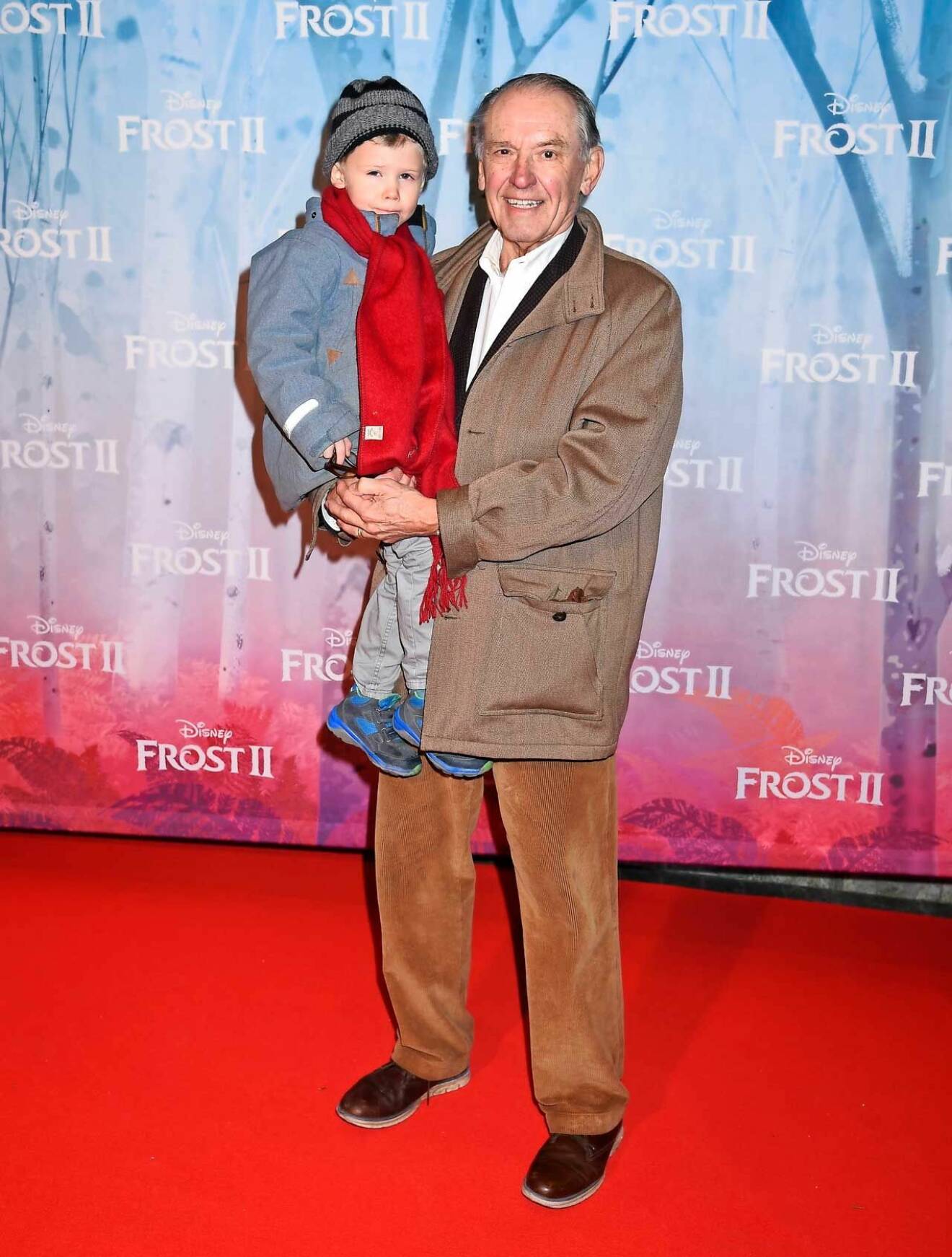 Jan Eliasson hade en härlig filmdag med barnbarnet Alexander.