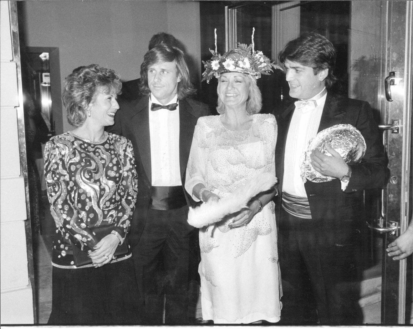 En härlig festkväll, 1984! Alexandra tillsammans med Björn Borg och dennes hustru Mariana på natt klubben Alexandras.