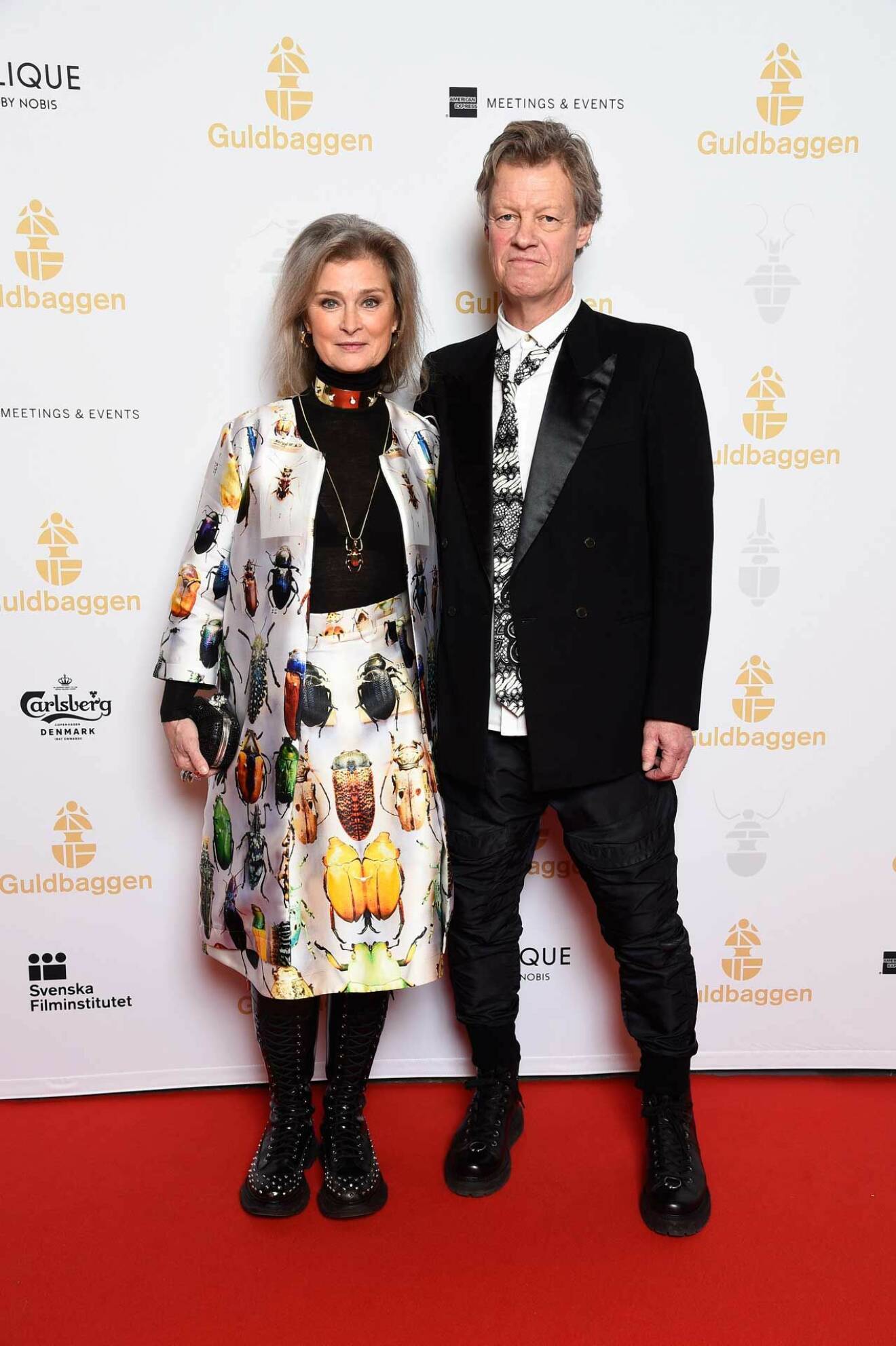 I fantastisk Guldbagge-klänning tillsammans med maken Martin Wickström på Guldbaggegalan i år.