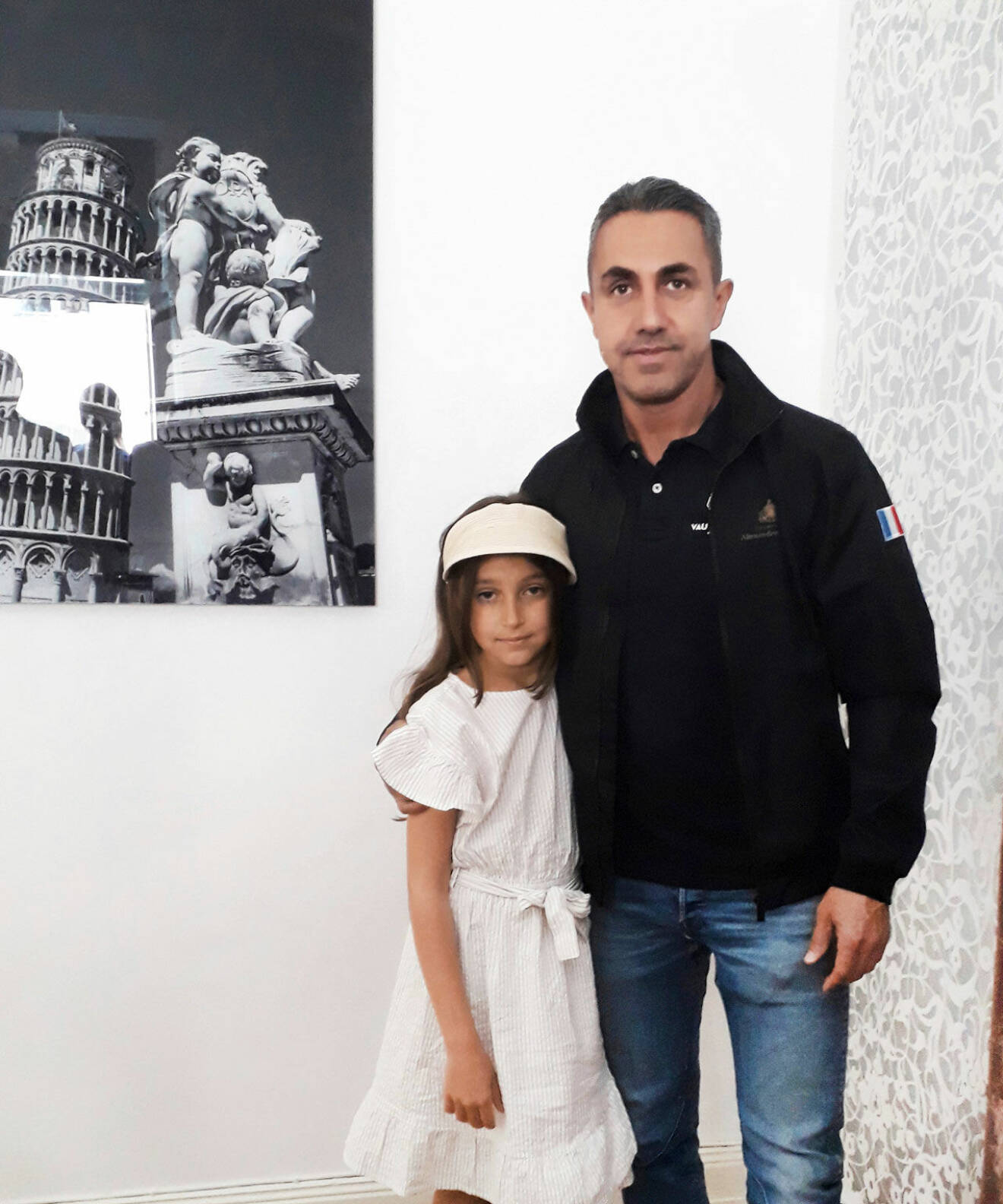 Sharam Vahidtary, ägare av restaurang Vau de Ville, med dottern Vida.  
