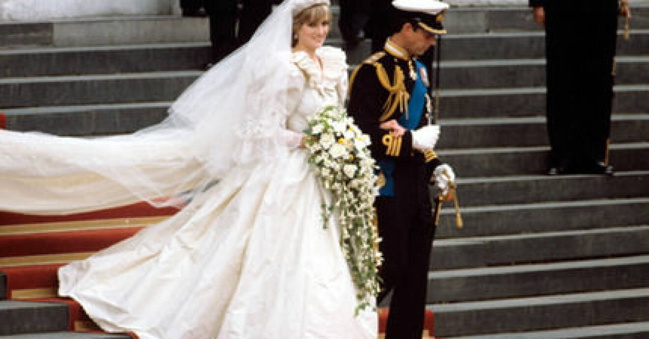 Prins Charles gifter sig med Diana.