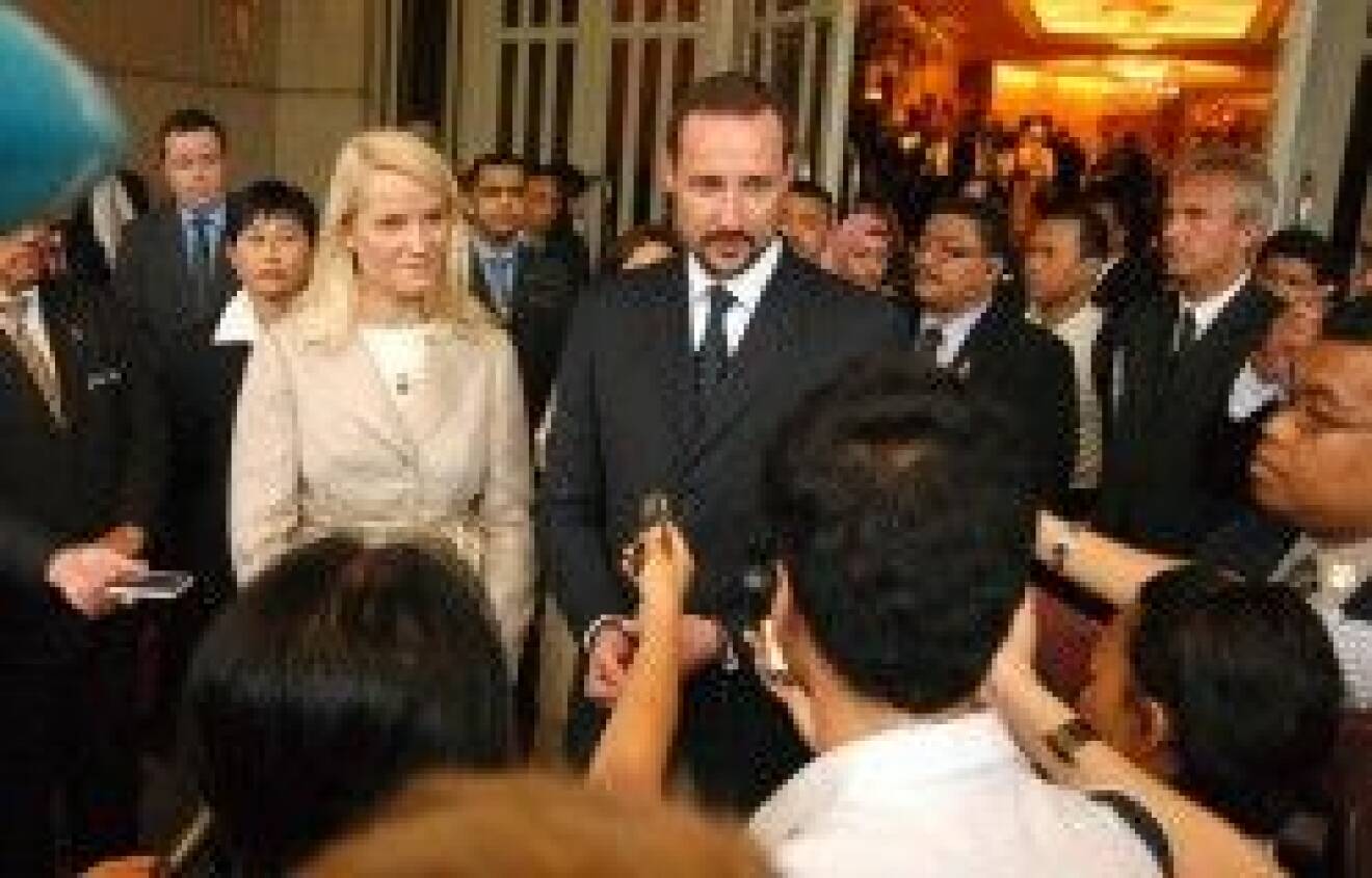 Kronprinsessan Mette-Marit och kronprins Haakon i Malaysia.