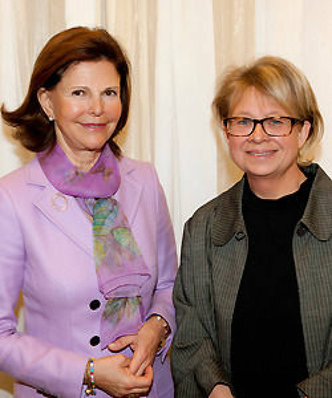 Drottning Silvia och Svensk Damtidnings chefredaktör Karin Lennmor under Silviahemmets Inspirationsdag.