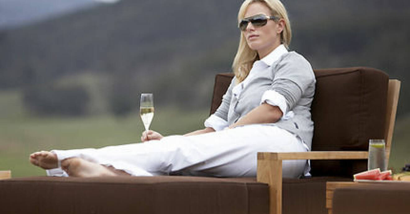 Zara Phillips kanske fick mersmak då hon lyxade på en resort i samband med Melbourne Cup?