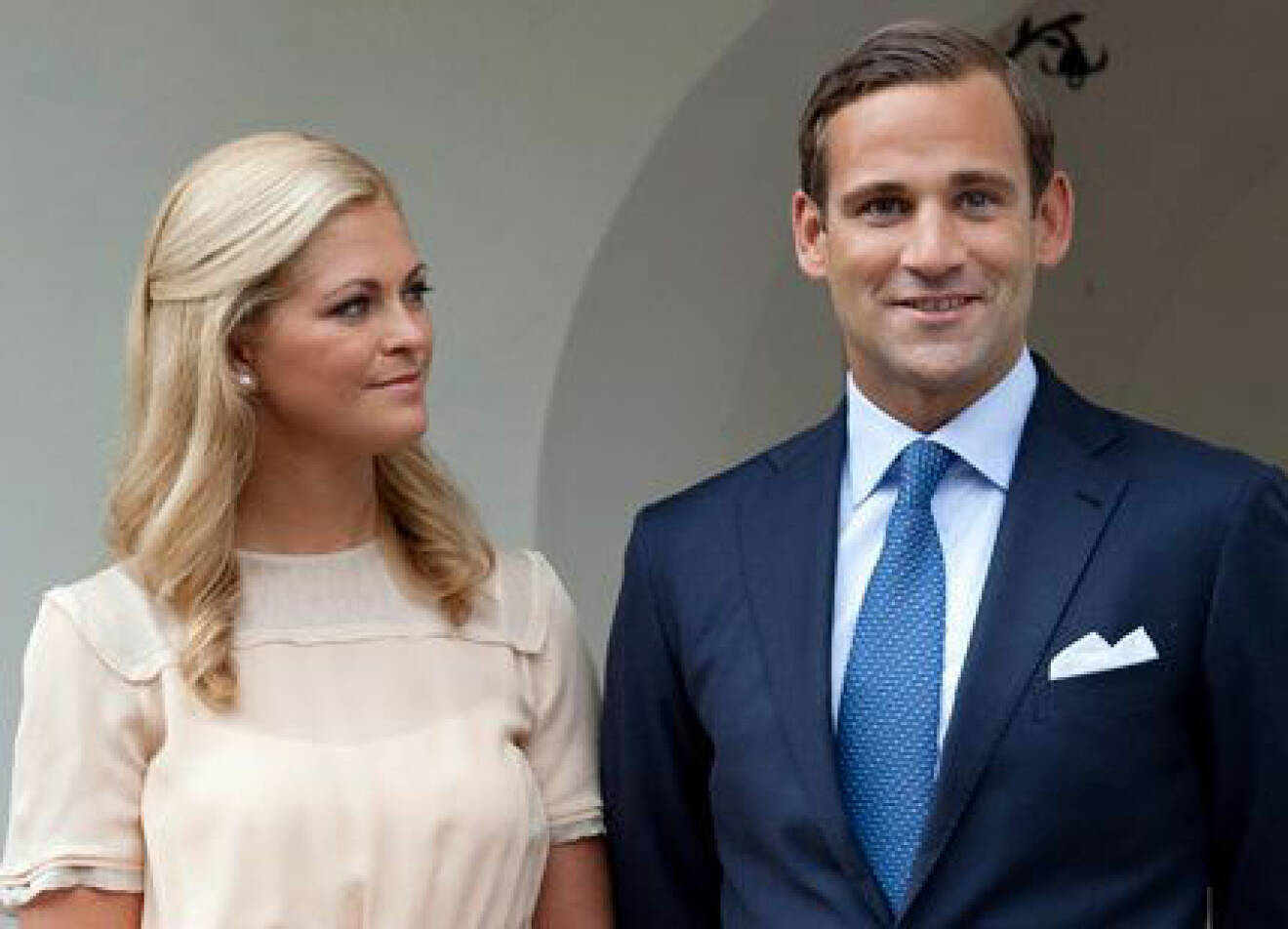 Prinsessan Madeleine och Jonas Bergström vid förlovningen.