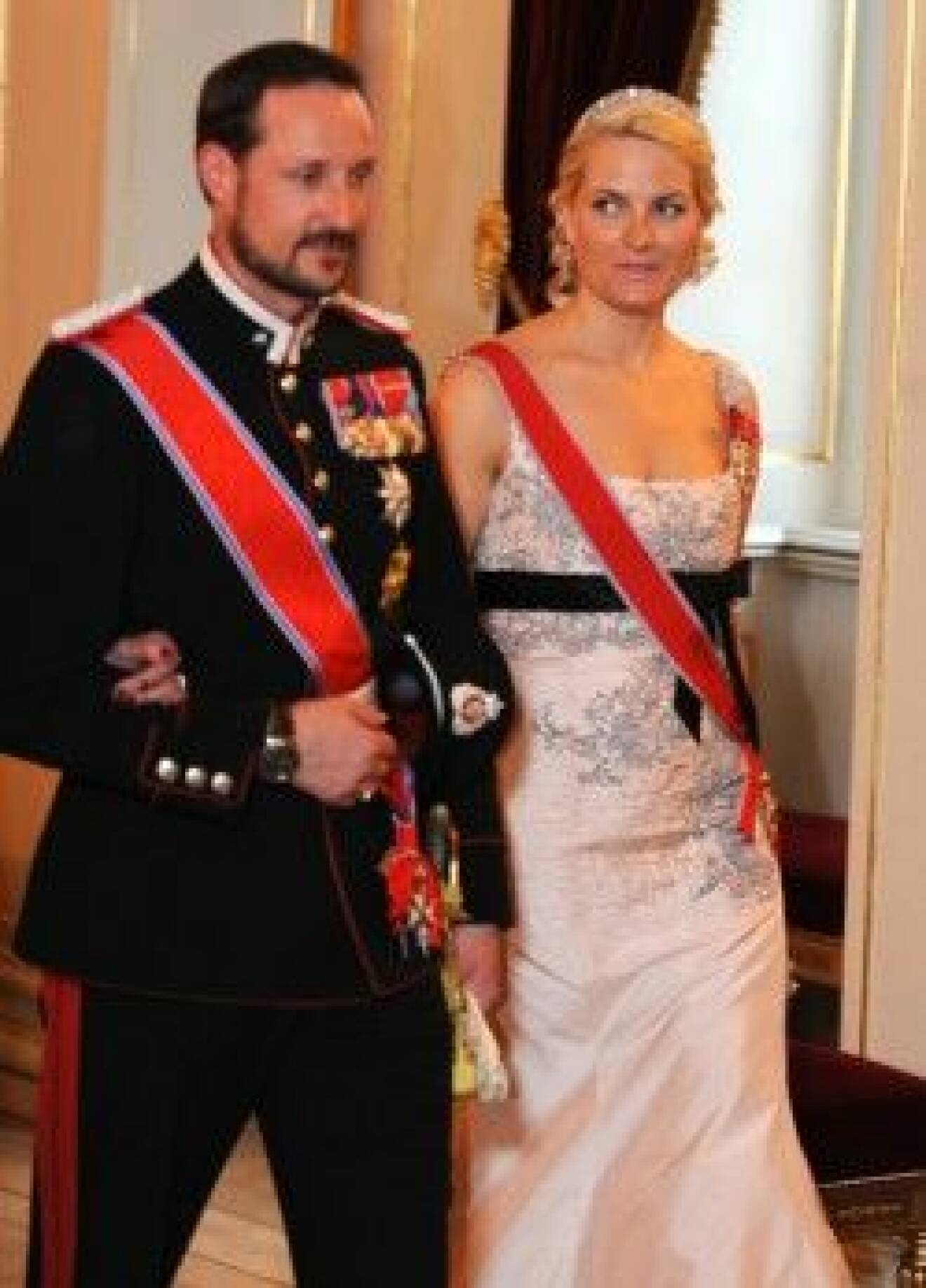 Kronprins Haakon med kronprinsessan Mette-Marit.
