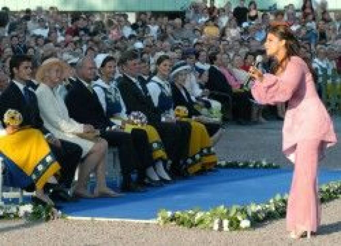 Carola uppträder på nationaldagsfirandet 2003.
