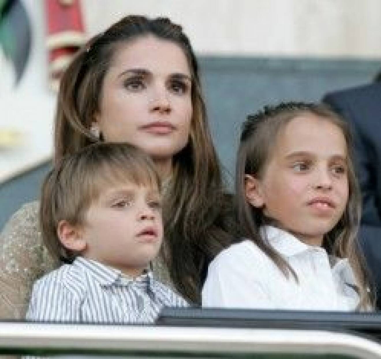 Drottning Rania med sonen Hashem och dottern Salma.