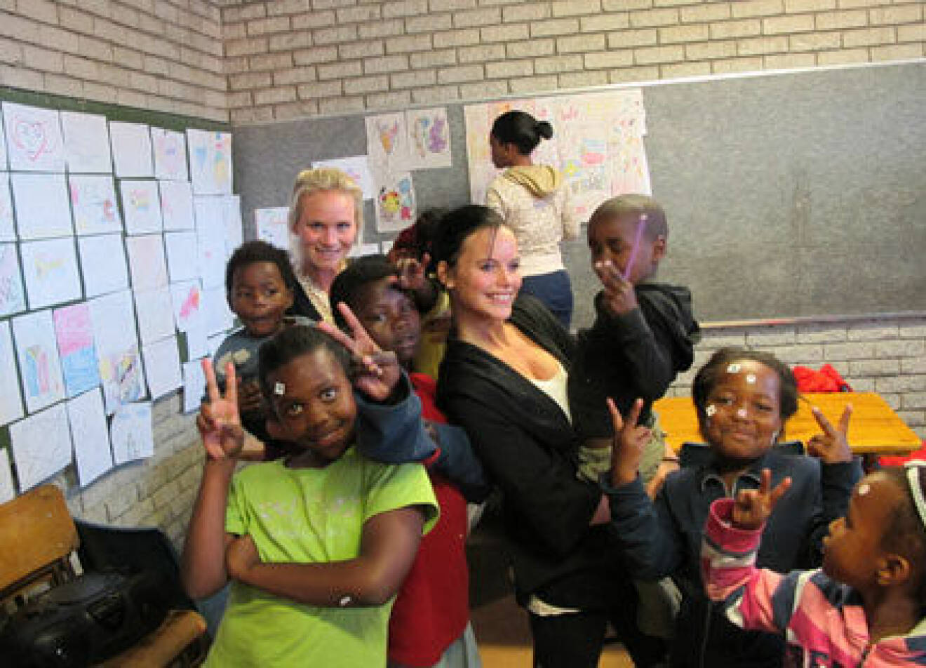 Sofia tar hand om barnen i Sydafrika.