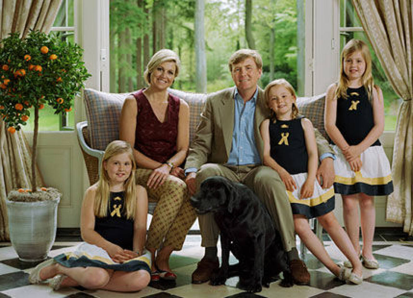 Willem Alexanders och Máximas nya familjeporträtt