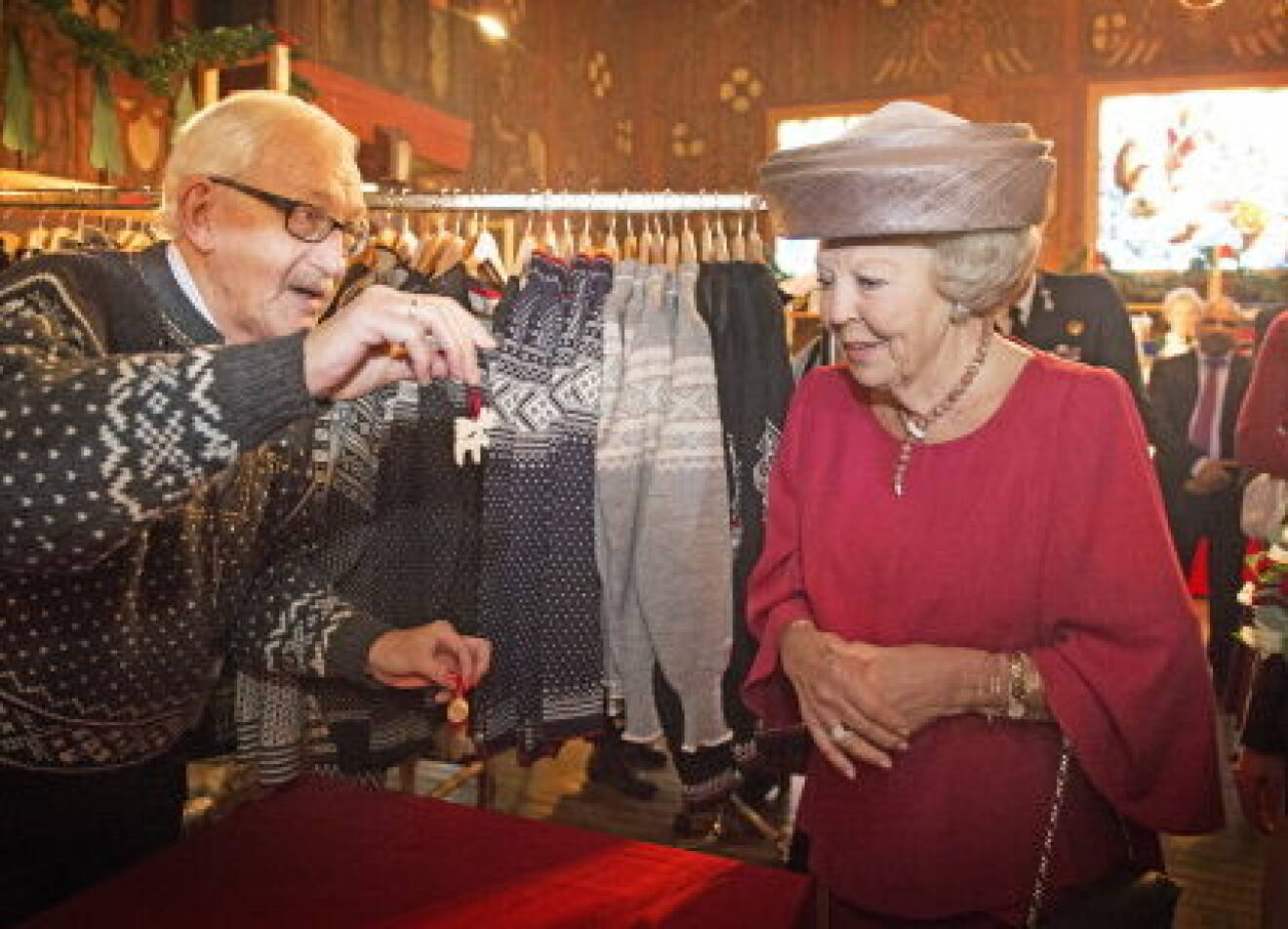 Princess Beatrix opens the 90th Christmas market in the Norwegian Church