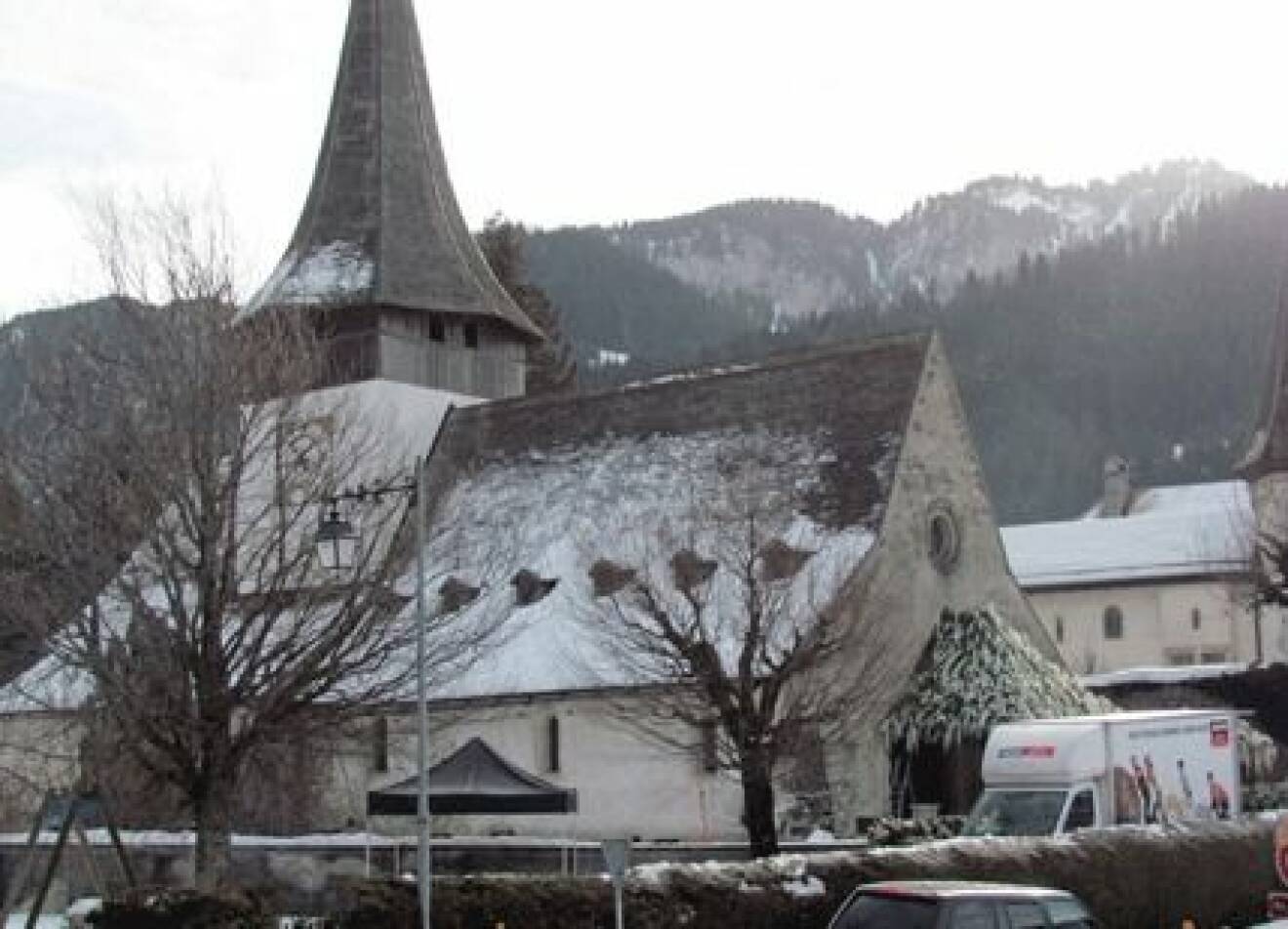 kyrka-gstaad-andrea-casiraghi