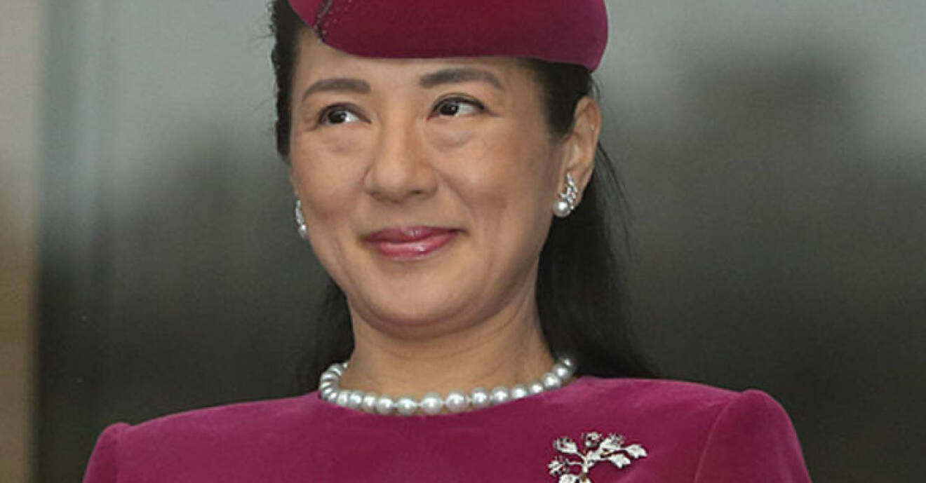 Kronprinsessan Masako i hatt med rondör