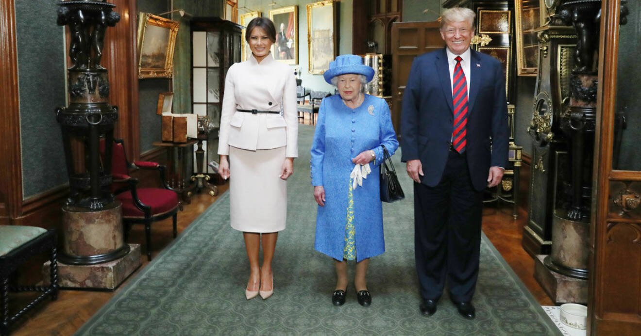 Drottning Elizabeth med paret Trump
