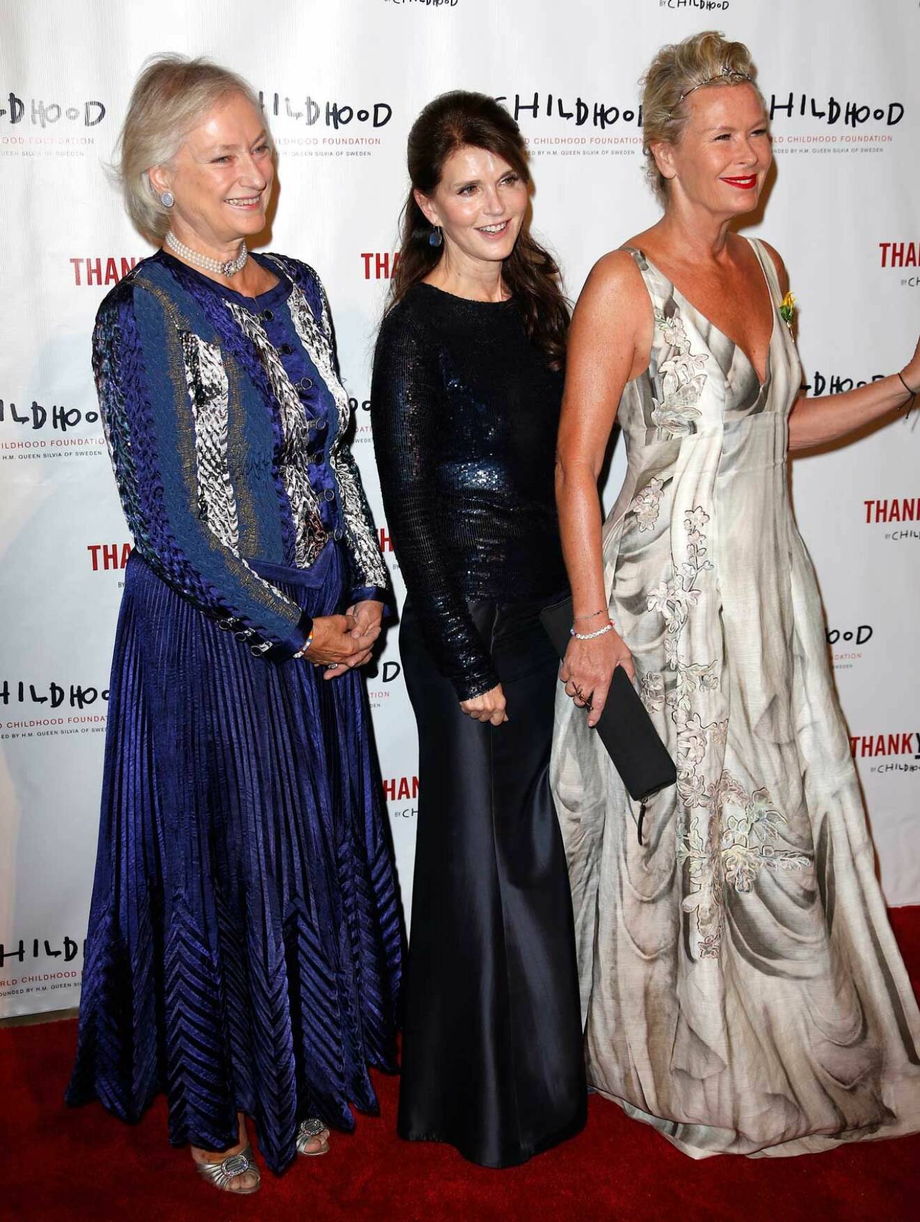 Drottning Silvias New York-väninna Lena Kaplan och smyckedesignern Efva Attling fanns bland gästerna vid Childhood-galan 2016.