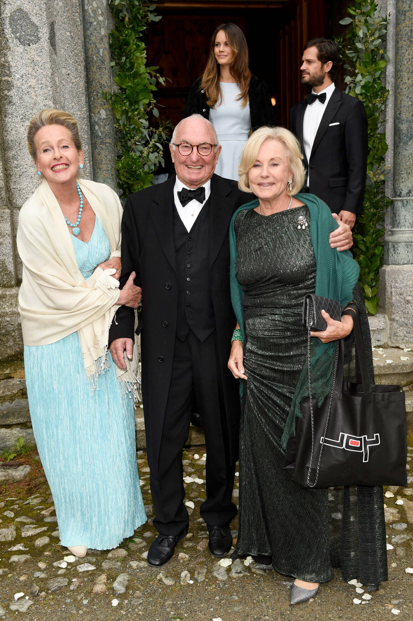 Svenska Elizabeth von Bayern är syster till finansmannen och greven Gustaf Douglas. Här med Inge och Peter Wrede-Lanz.