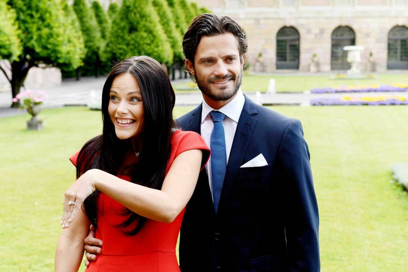 Prinsessan Sofia och prins Carl Philip kunde inte sluta le under sin förlovningsdag. 