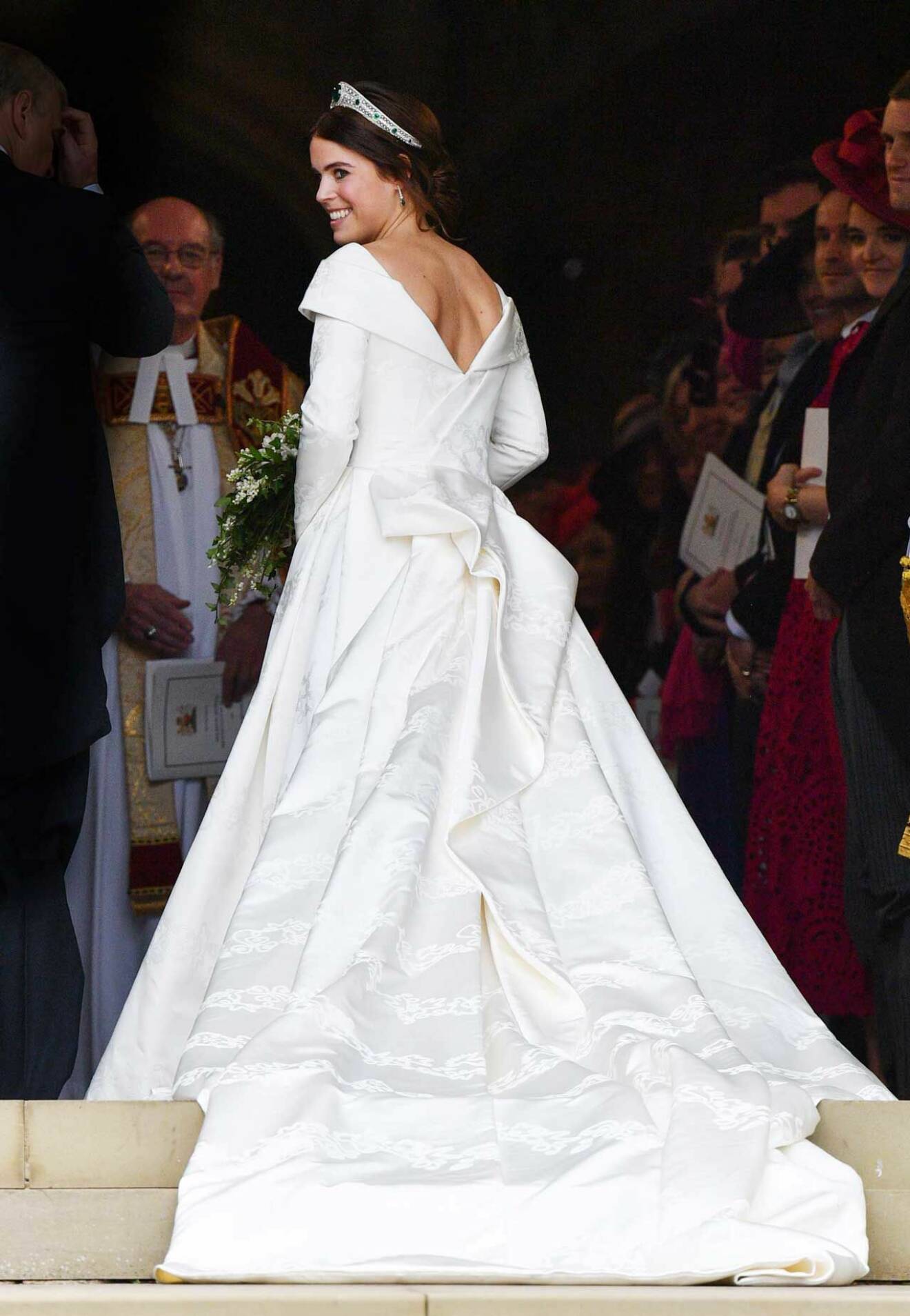 Eugenies brudklänning är designad av Peter Pilotto.