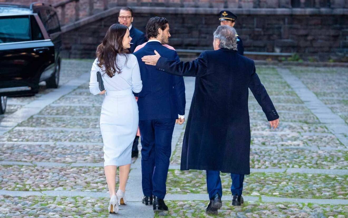 Prins Carl Philip och prinsessan Sofia efter lunchen för Italiens president Sergio Mattarella i Stockholms stadshus.
