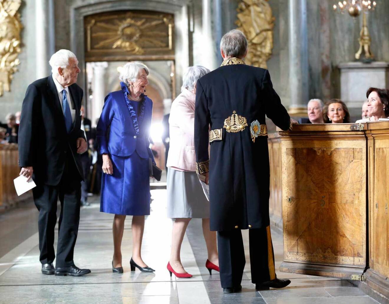 Oscar ”Oscis” Bernadotte anländer till firandet av kronprinsessans 40-årsdag tillsammans med sin Margot Ekelund. 