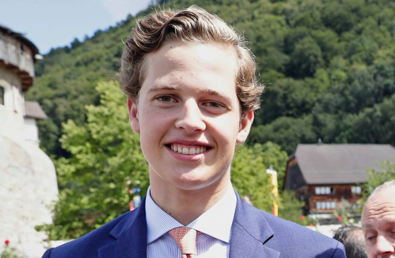 Prins Nikolaus av Liechtenstein, 18 år