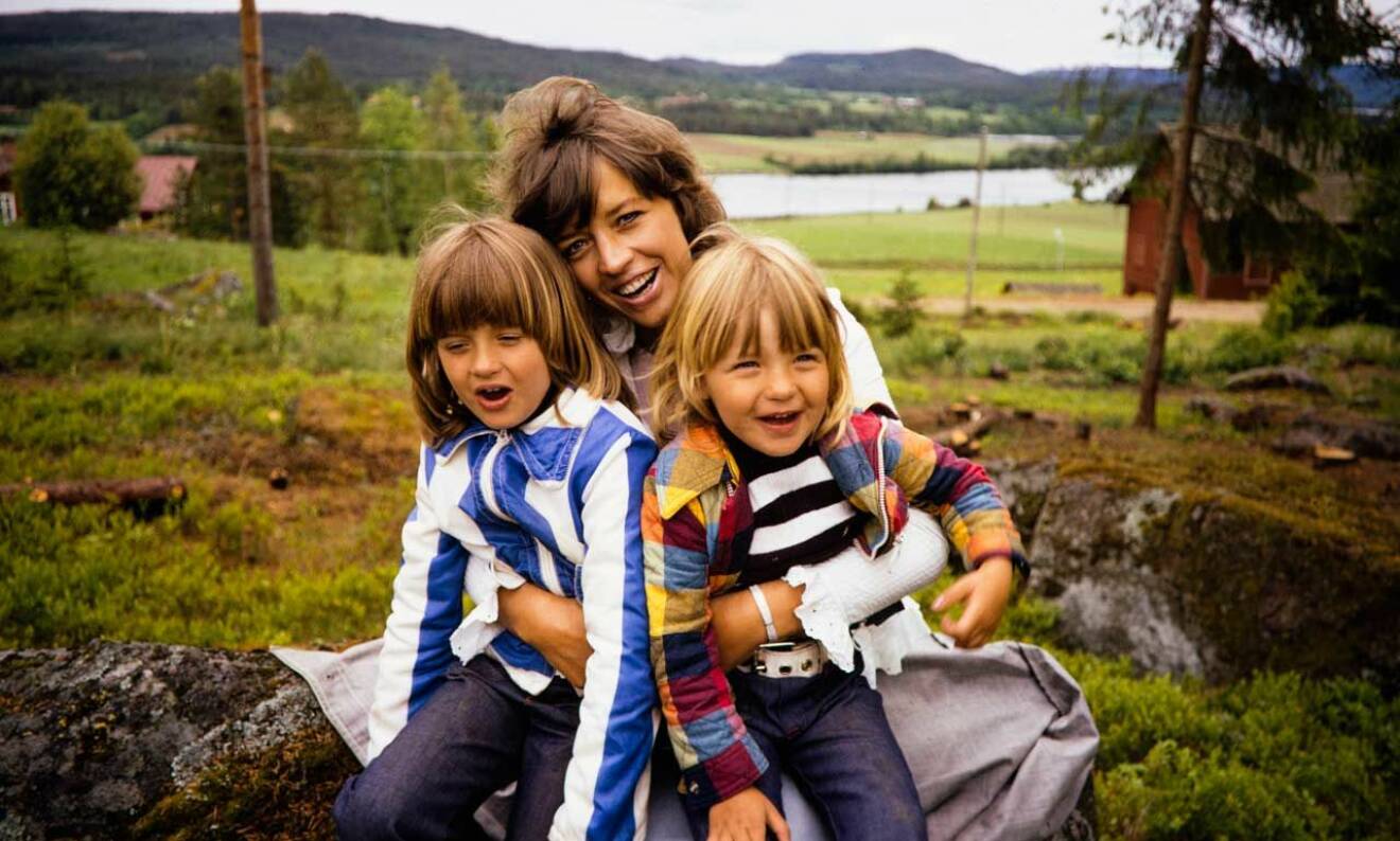 Kristin Kaspersen som liten med mamma Lill-Babs och systern Malin Berghagen. 