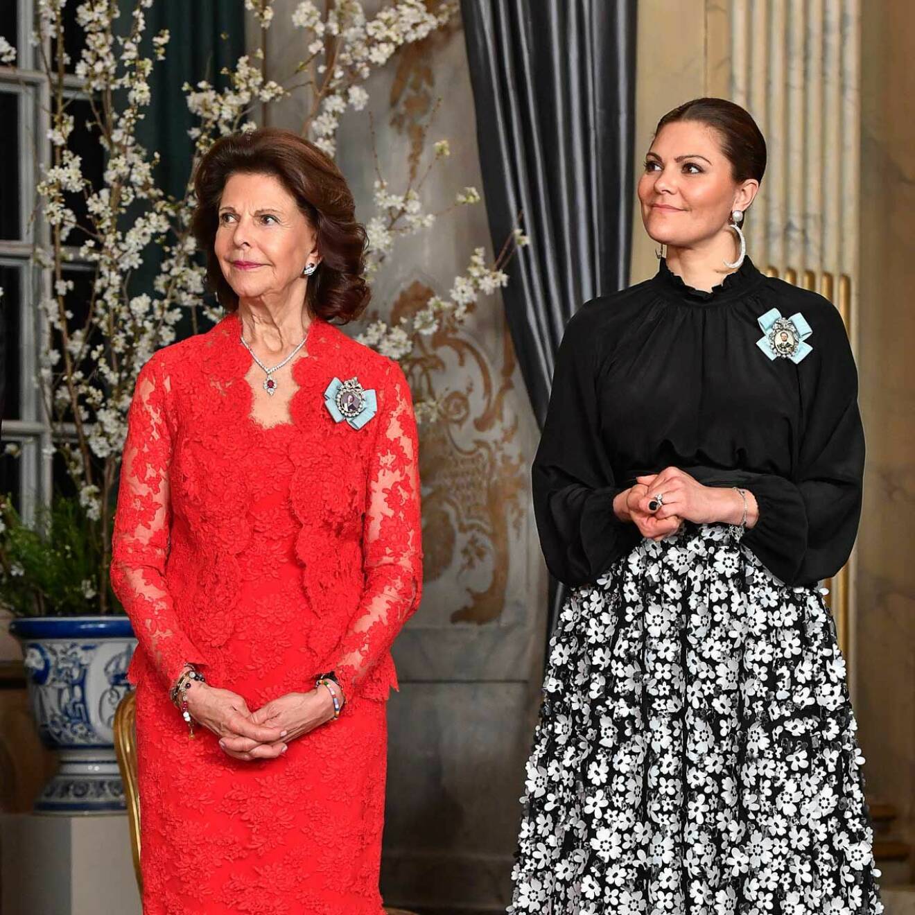 Drottning Silvia och kronprinsessan Victoria vid Riksdagssupén 2019.