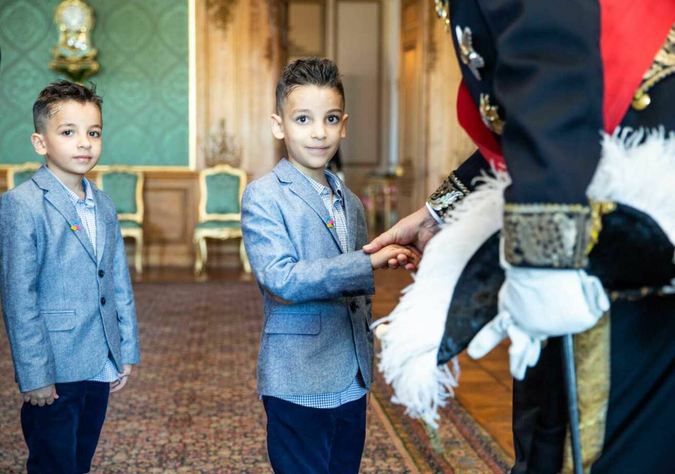 En dröm som gick i uppfyllelse. Leukemisjuke Akram, 7 år, fick träffa kungen på slottet tillsammans med sin bror.