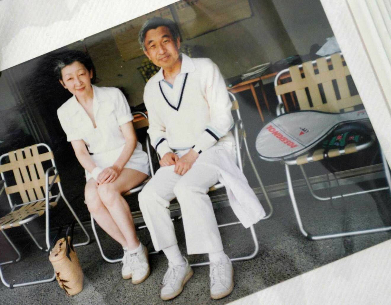 Ex-kejsarparet Akihito och Michiko i yngre dar. Och det var faktiskt på tennisklubben som de en gång träffades.