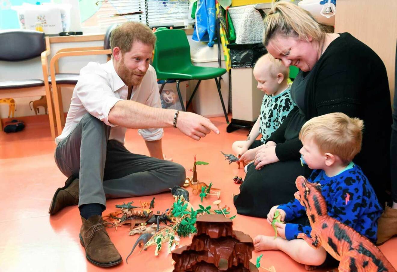 Den 14 maj besökte prins Harry Oxfords barnsjukhus.
