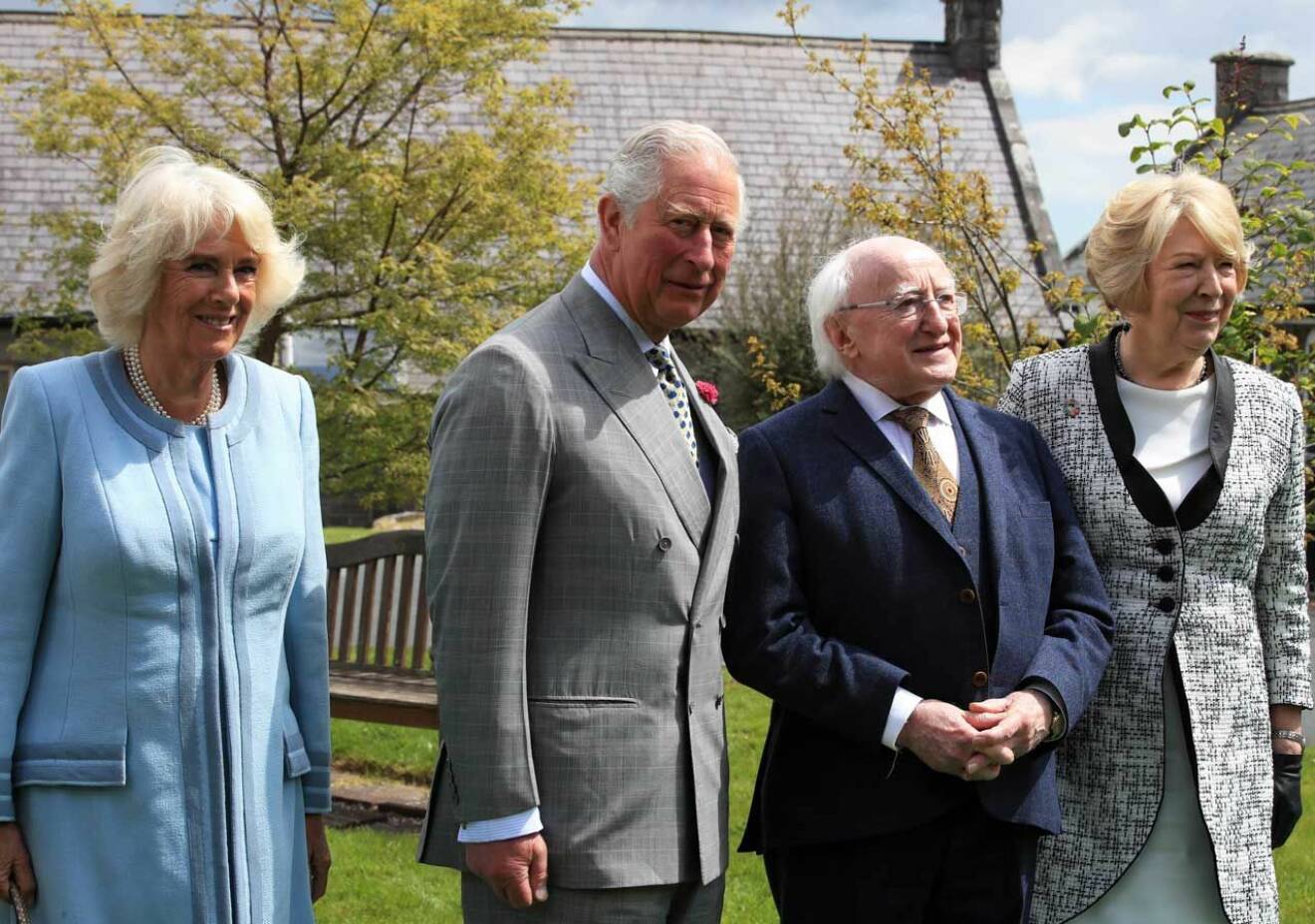 Prins Charles och Camilla på besök hos Irlands presidentpar.