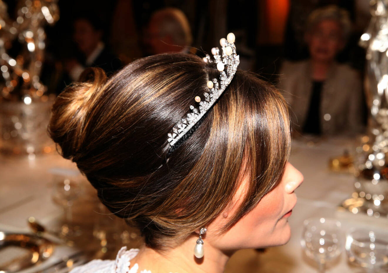 Prinsessan Sofia i sitt privata briljantdiadem, toppat med pärlor.