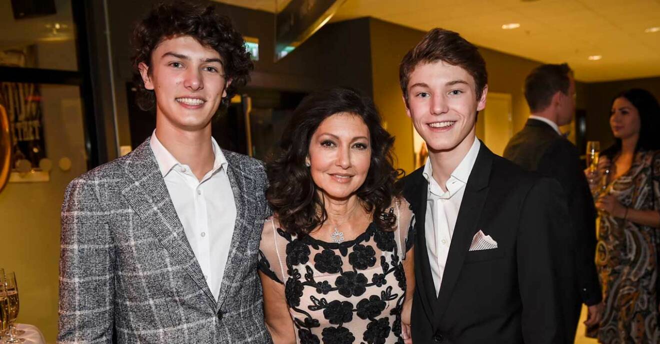 Alexandra med sina söner Felix och Nikolai