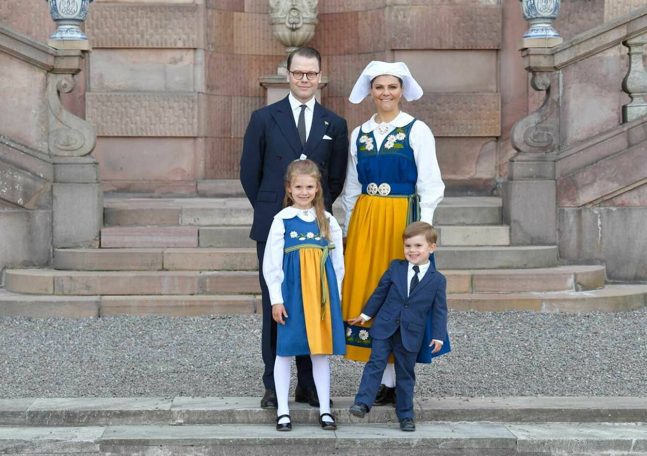 Kronprinsessfamiljen på nationaldagen 2019. 
