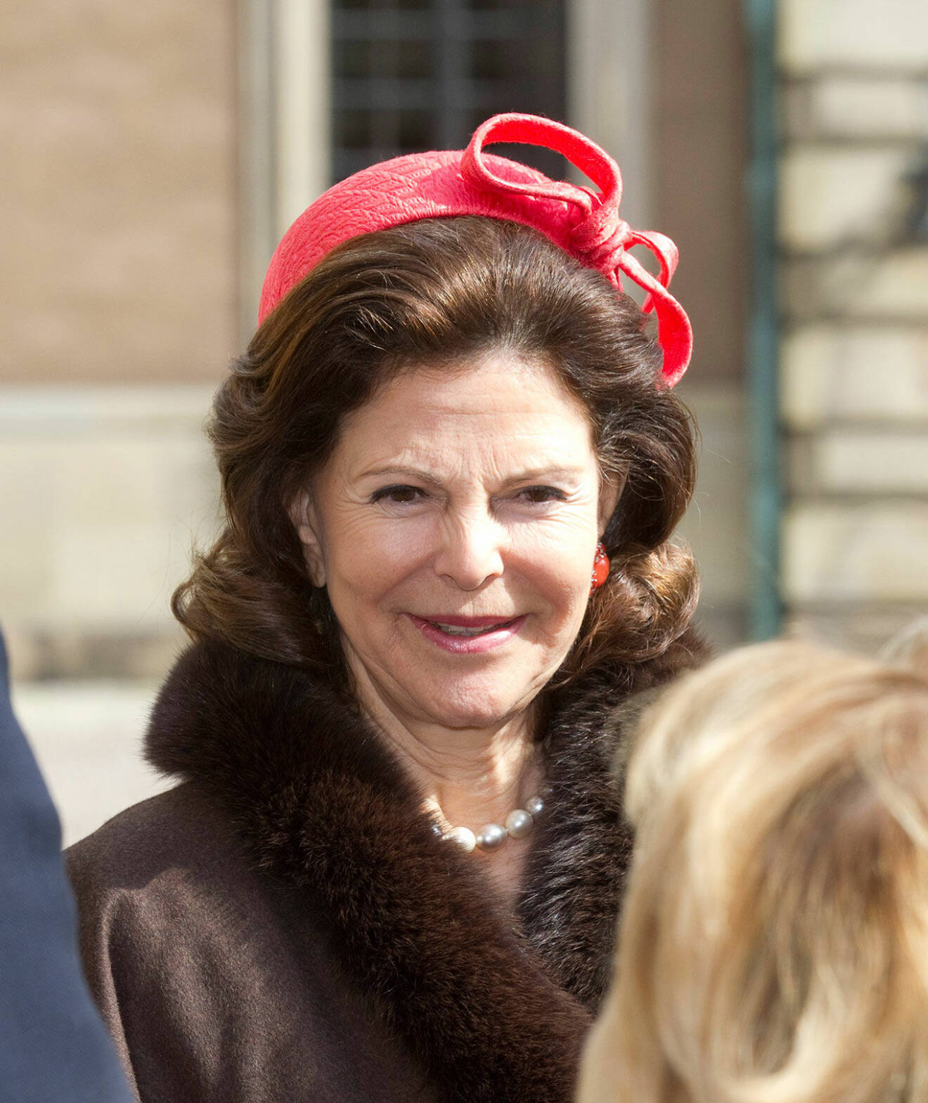 Silvia i röd hatt