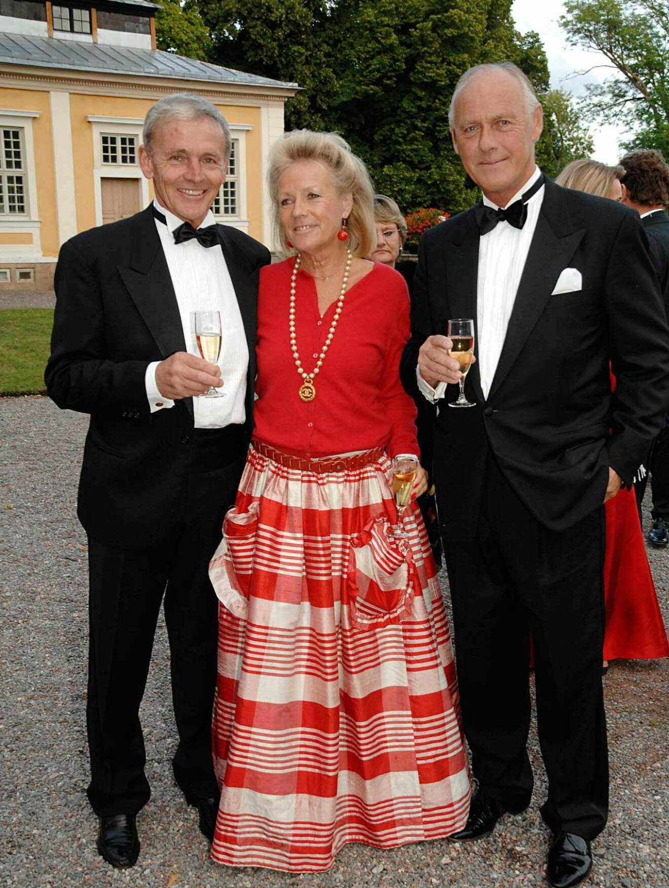 2010 var Egon Zimmermann på fest på Steninge slott med kungaparet. Till höger Agneta och Gustaf Banér.