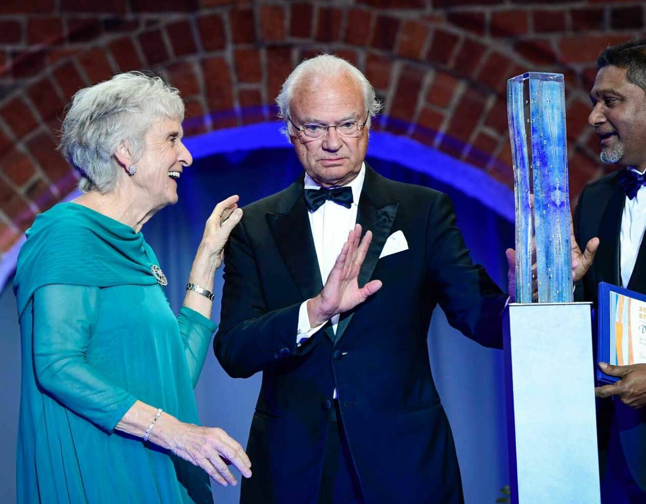 Kungen spexade lite när Stockholm Water Prize delades ut i Blå hallen.