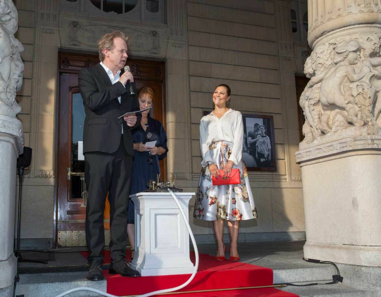 Kronprinsessan Victoria vid Bergman-festivalen förra året, här med förre Dramaten-chefen Eirik Stubø.