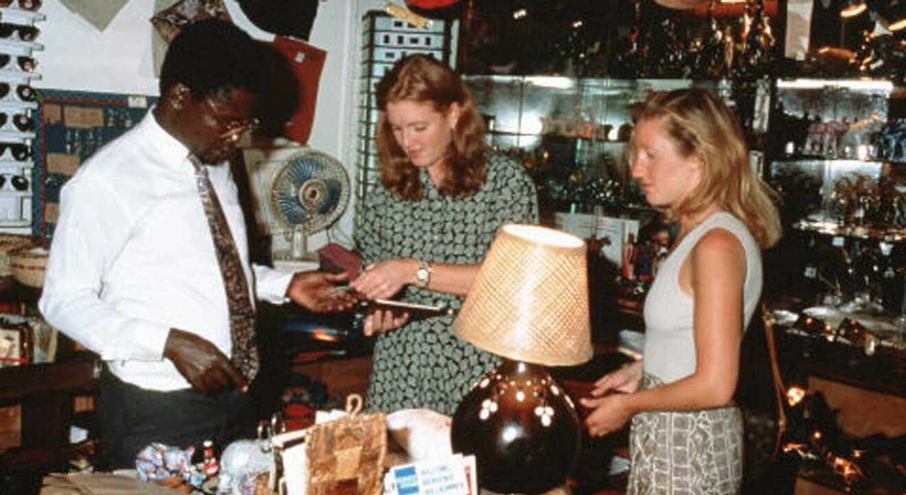 Kungliga kammarjungfrun Jane Andrews med Fergie i Kenya 1994.