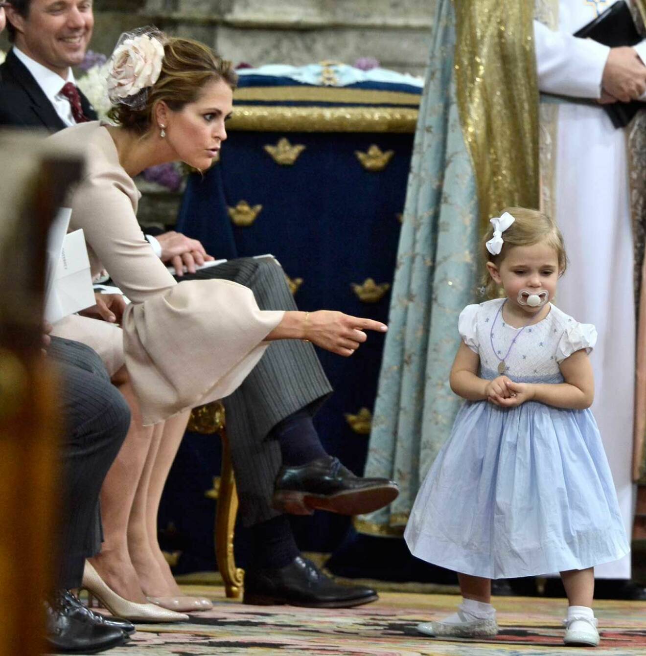 Prinsessan Madeleine är den stränga mamman.