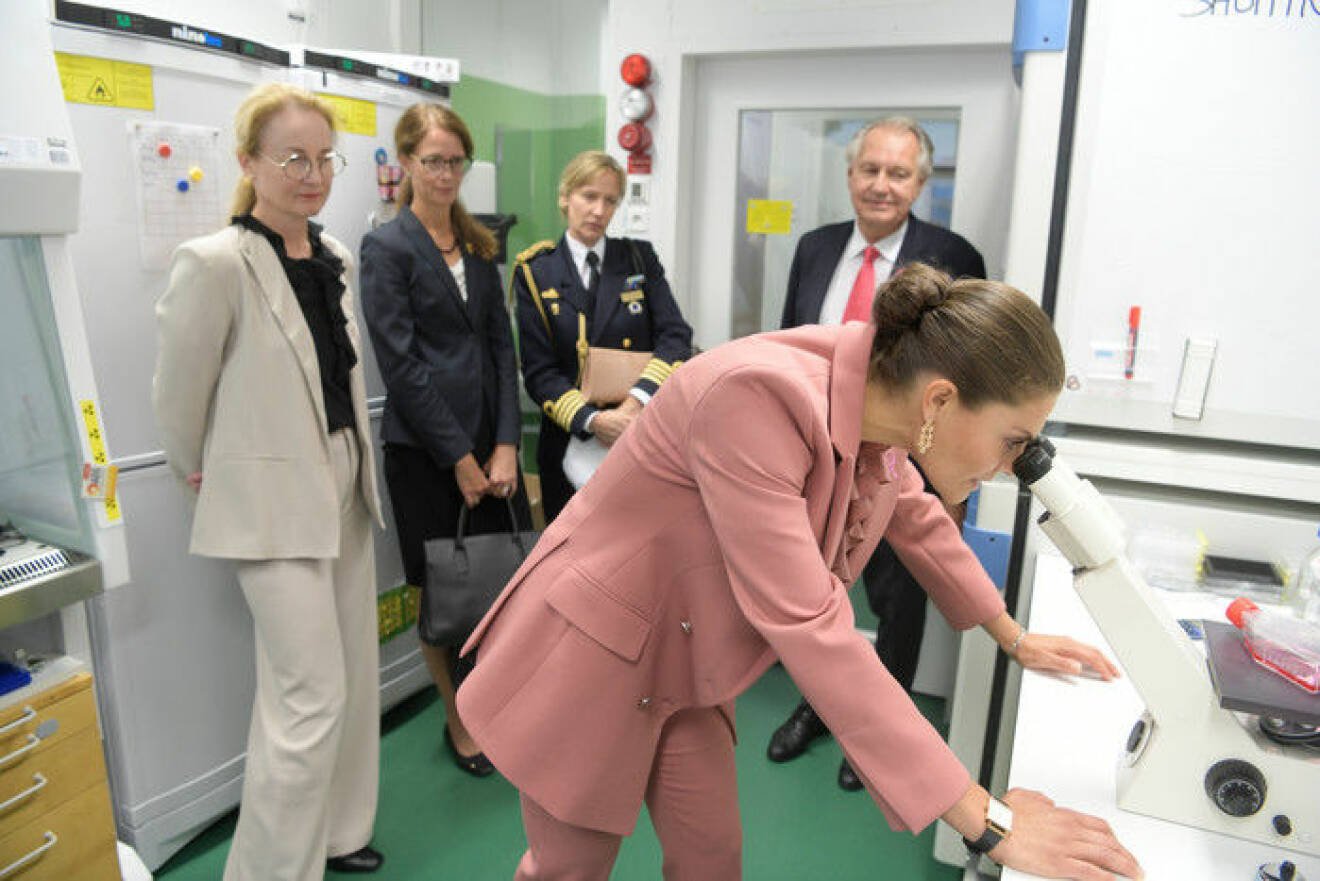 Kronprinsessan Victoria på Karolinska universitetssjukhuset 2019.