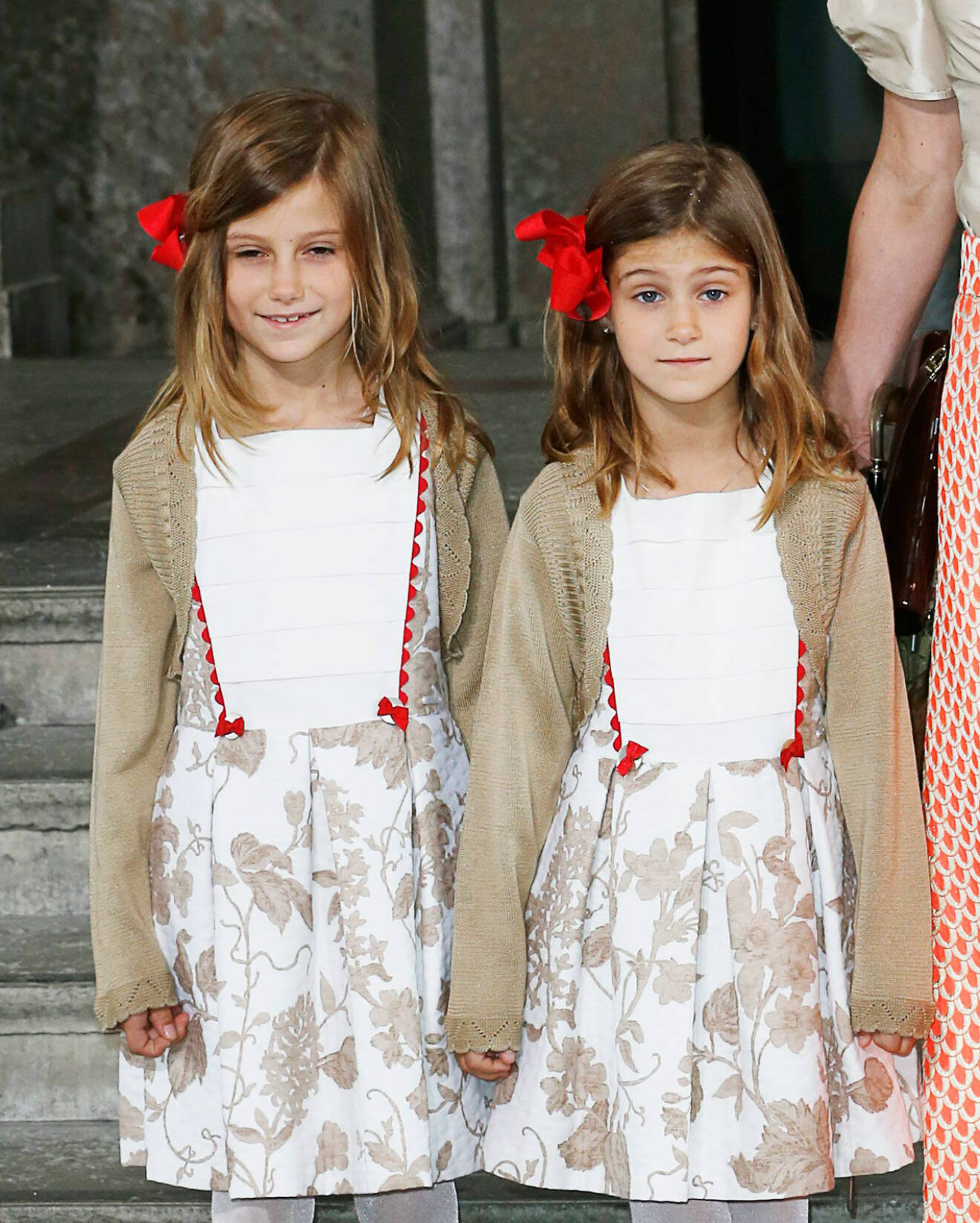 Tvillingarna Sommerlath Chloé och Anais är gudbarn till prins Carl Philip och prinsessan Madeleine.