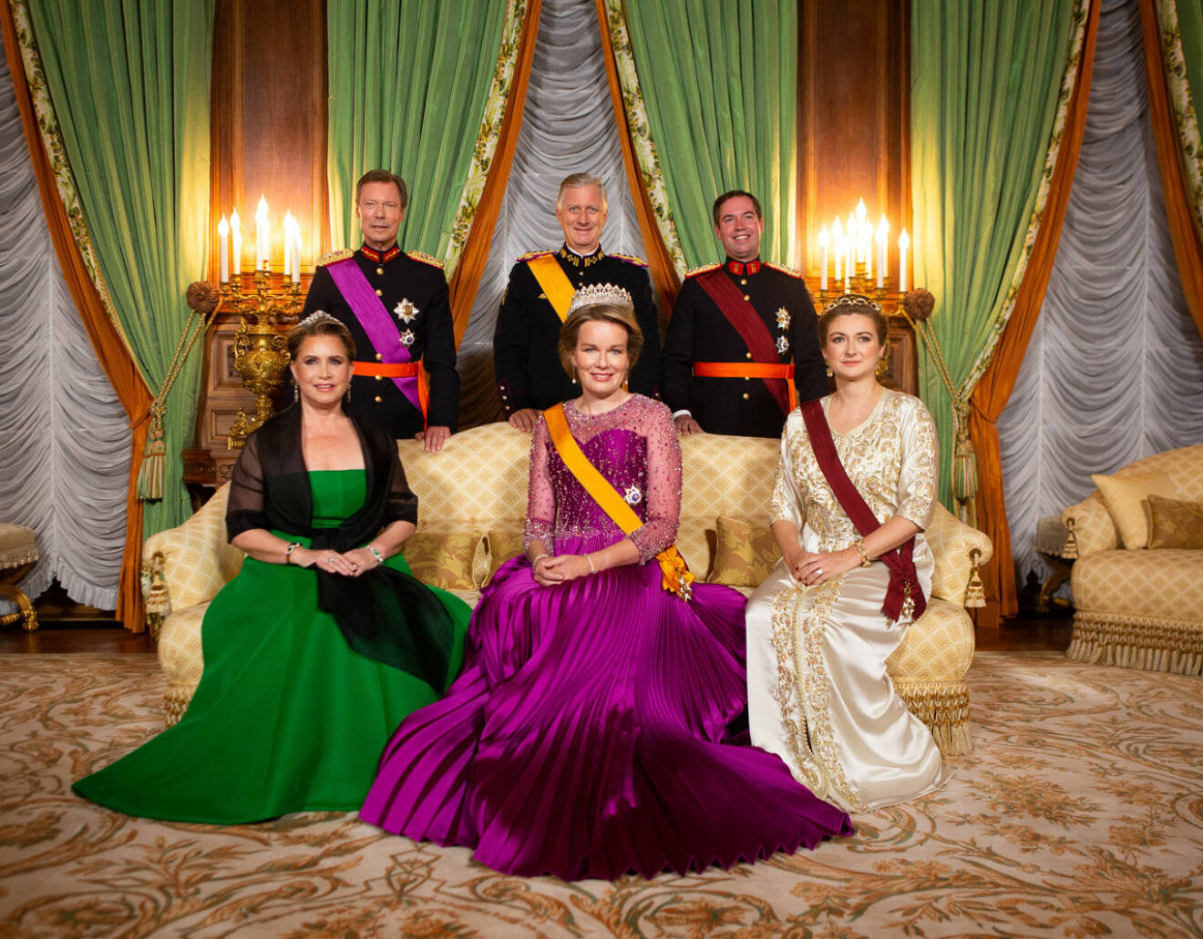 Belgiska kungaparet på statsbesök hos storhertigfamiljen i Luxemburg.