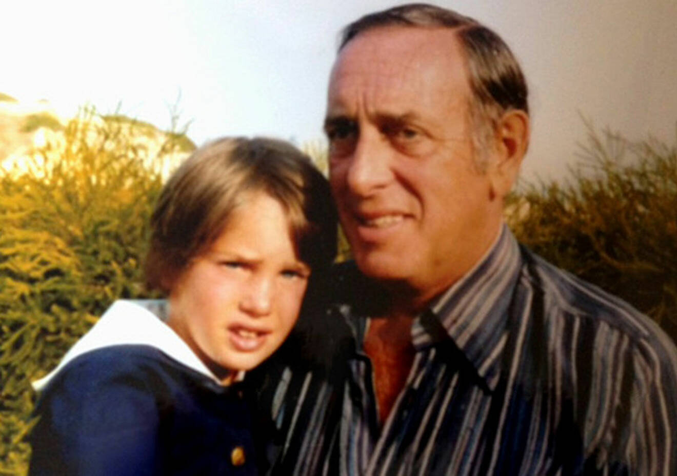 Chris med pappa Paul, en bild ur familjen O'Neill privata familjealbum.