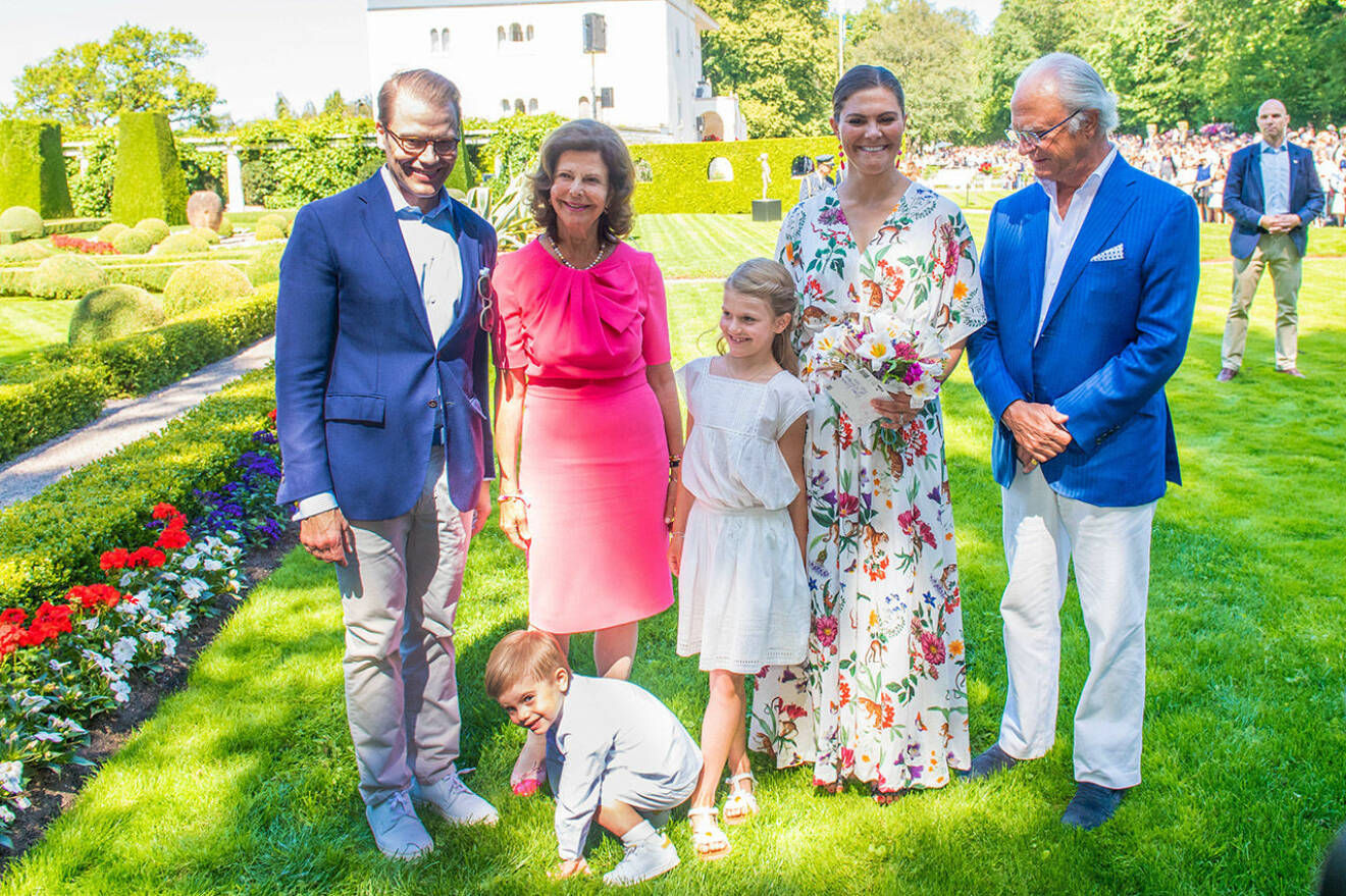 Prins Daniel, drottning Silvia, kronprinsessan Victoria, kung Carl Gustaf, prinsessan Estelle, prins Oscar