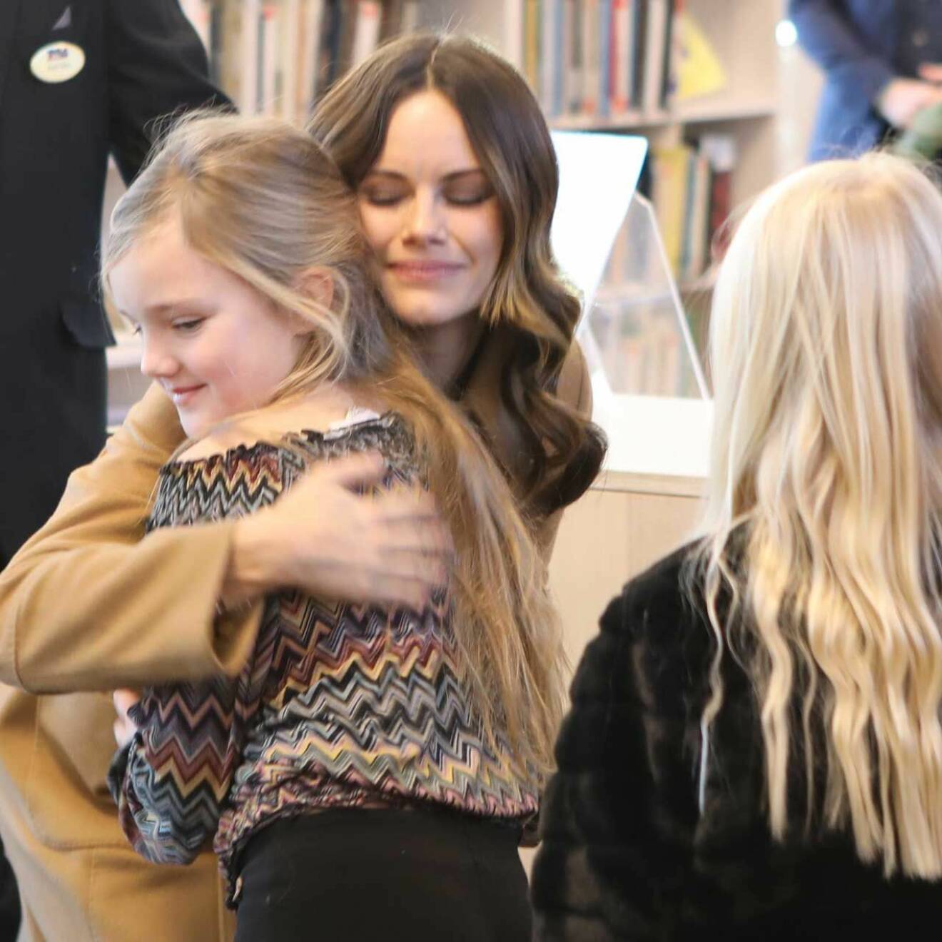 Prinsessan Sofia började gråta när hon invigde Älvdalsskolan.